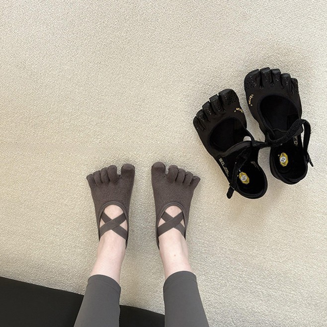 جوارب يوغا نسائية بخمسة أصابع  - مراجعة Medias Para Pilates Y Yoga وسعره